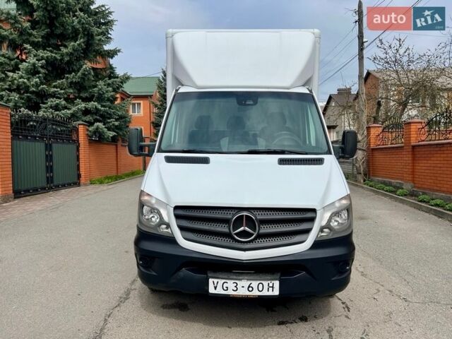 Белый Мерседес Sprinter, объемом двигателя 2.2 л и пробегом 207 тыс. км за 26999 $, фото 1 на Automoto.ua