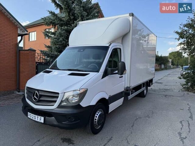 Белый Мерседес Sprinter, объемом двигателя 2.2 л и пробегом 225 тыс. км за 27399 $, фото 2 на Automoto.ua