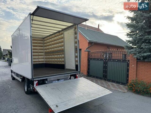 Белый Мерседес Sprinter, объемом двигателя 2.2 л и пробегом 225 тыс. км за 27399 $, фото 34 на Automoto.ua