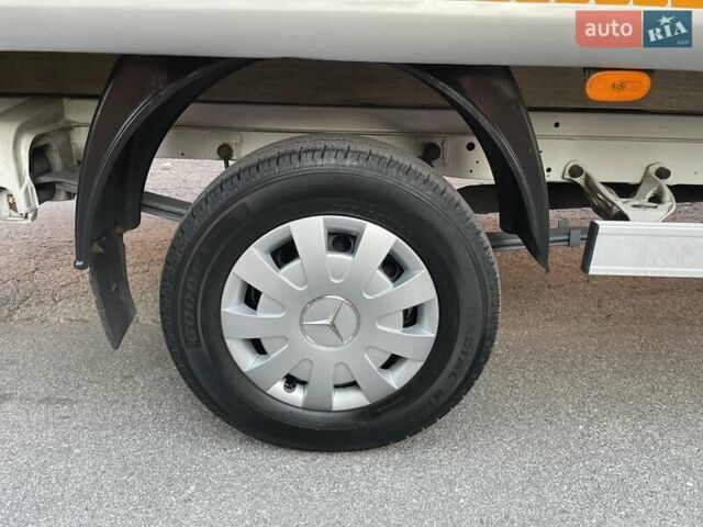 Белый Мерседес Sprinter, объемом двигателя 2.2 л и пробегом 248 тыс. км за 20999 $, фото 12 на Automoto.ua