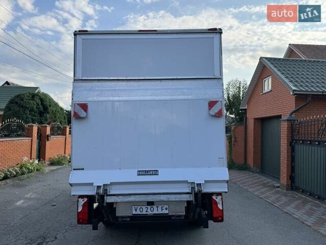 Белый Мерседес Sprinter, объемом двигателя 2.2 л и пробегом 225 тыс. км за 27399 $, фото 5 на Automoto.ua