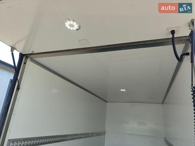 Белый Мерседес Sprinter, объемом двигателя 2.1 л и пробегом 270 тыс. км за 23500 $, фото 18 на Automoto.ua