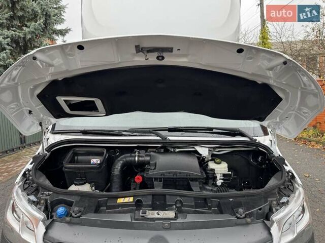 Белый Мерседес Sprinter, объемом двигателя 2.2 л и пробегом 192 тыс. км за 29300 $, фото 22 на Automoto.ua