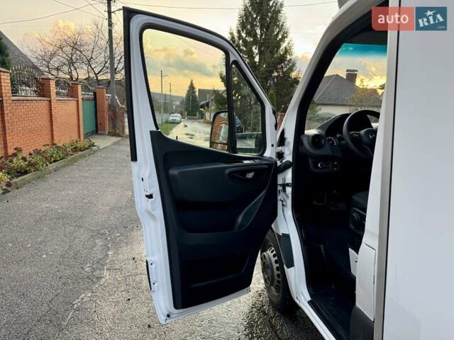 Белый Мерседес Sprinter, объемом двигателя 2.2 л и пробегом 192 тыс. км за 29300 $, фото 25 на Automoto.ua