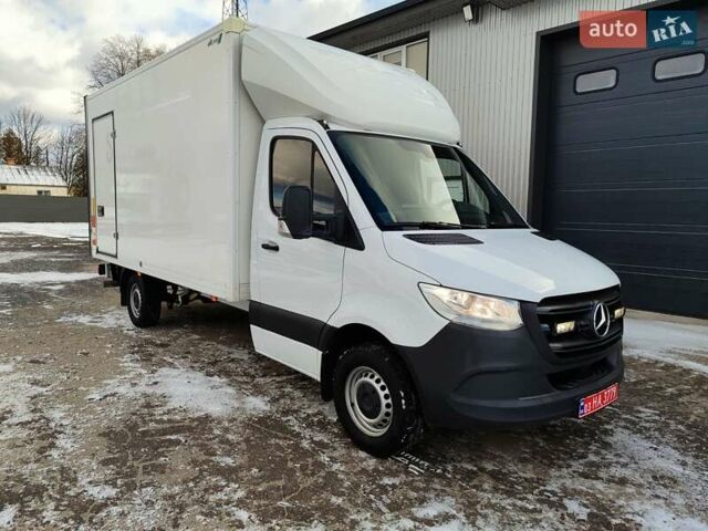 Белый Мерседес Sprinter, объемом двигателя 2.1 л и пробегом 300 тыс. км за 25900 $, фото 3 на Automoto.ua
