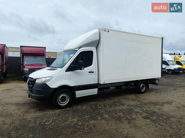 Белый Мерседес Sprinter, объемом двигателя 2.1 л и пробегом 300 тыс. км за 24900 $, фото 2 на Automoto.ua