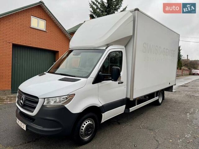 Белый Мерседес Sprinter, объемом двигателя 2.2 л и пробегом 192 тыс. км за 29300 $, фото 2 на Automoto.ua
