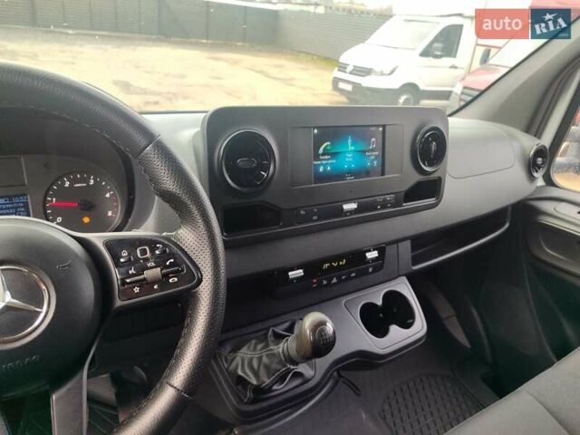 Белый Мерседес Sprinter, объемом двигателя 2.1 л и пробегом 300 тыс. км за 24900 $, фото 15 на Automoto.ua