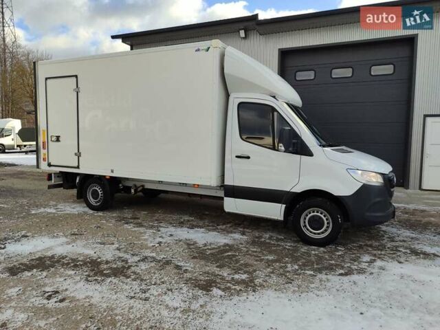 Белый Мерседес Sprinter, объемом двигателя 2.1 л и пробегом 300 тыс. км за 25900 $, фото 4 на Automoto.ua