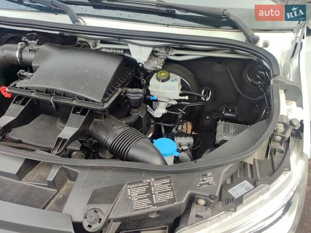 Белый Мерседес Sprinter, объемом двигателя 2.1 л и пробегом 300 тыс. км за 24900 $, фото 18 на Automoto.ua