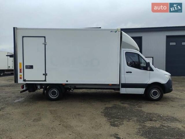 Белый Мерседес Sprinter, объемом двигателя 2.1 л и пробегом 300 тыс. км за 24900 $, фото 4 на Automoto.ua