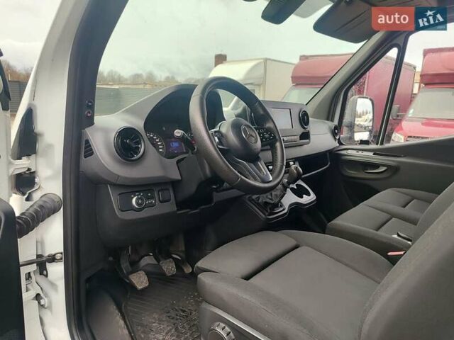Белый Мерседес Sprinter, объемом двигателя 2.1 л и пробегом 300 тыс. км за 24900 $, фото 12 на Automoto.ua