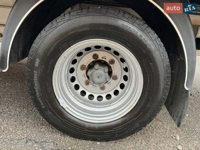 Белый Мерседес Sprinter, объемом двигателя 2.2 л и пробегом 192 тыс. км за 29300 $, фото 16 на Automoto.ua