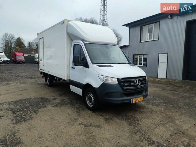 Белый Мерседес Sprinter, объемом двигателя 2.1 л и пробегом 300 тыс. км за 24900 $, фото 3 на Automoto.ua