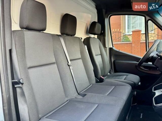 Белый Мерседес Sprinter, объемом двигателя 2.2 л и пробегом 192 тыс. км за 29300 $, фото 38 на Automoto.ua