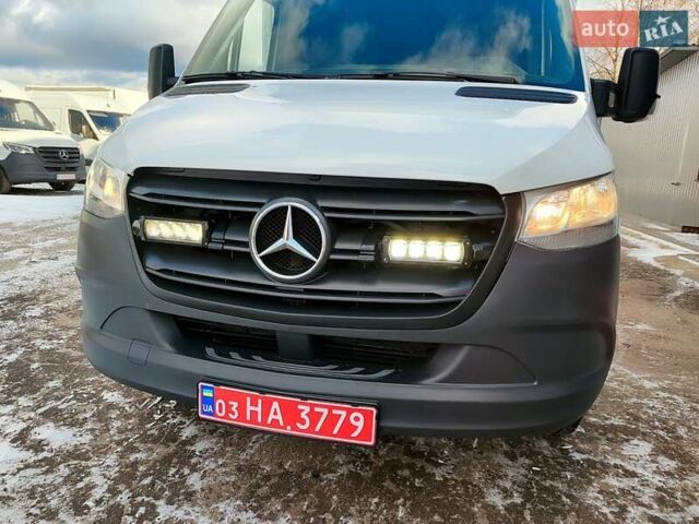 Белый Мерседес Sprinter, объемом двигателя 2.1 л и пробегом 300 тыс. км за 25900 $, фото 13 на Automoto.ua
