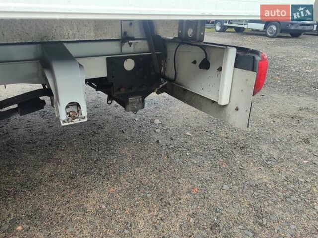 Белый Мерседес Sprinter, объемом двигателя 2.1 л и пробегом 300 тыс. км за 24900 $, фото 9 на Automoto.ua