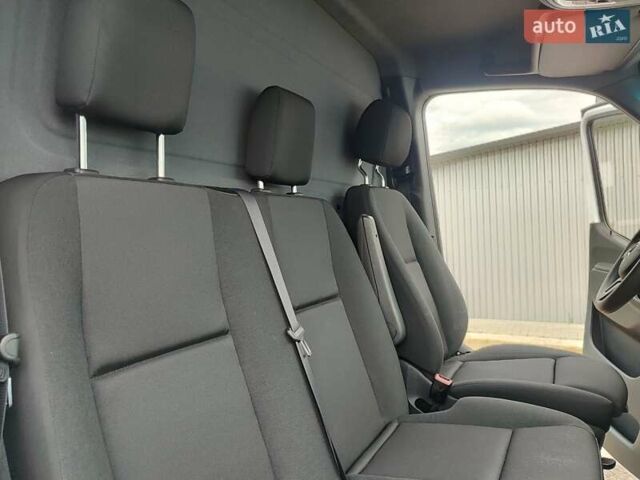 Белый Мерседес Sprinter, объемом двигателя 2.1 л и пробегом 300 тыс. км за 26800 $, фото 28 на Automoto.ua