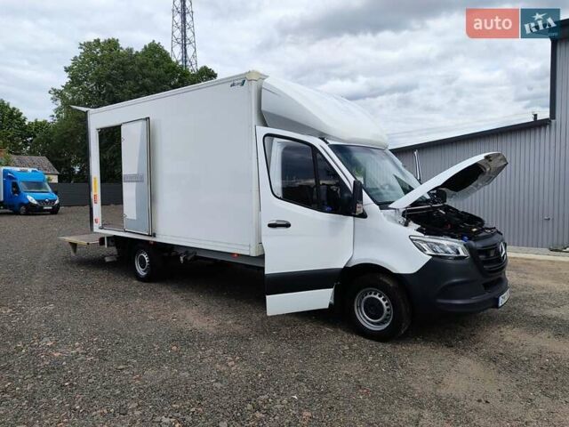 Белый Мерседес Sprinter, объемом двигателя 2.1 л и пробегом 300 тыс. км за 26800 $, фото 17 на Automoto.ua