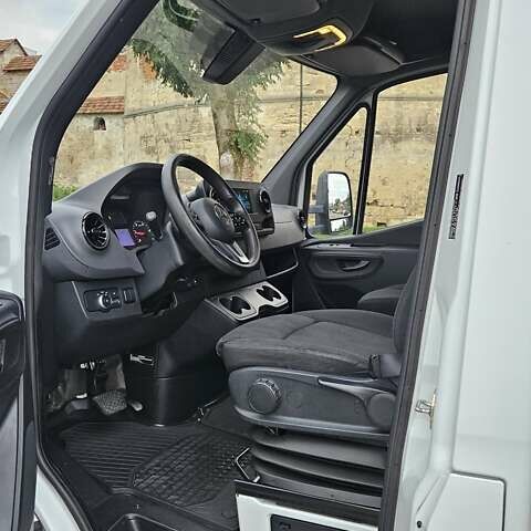 Белый Мерседес Sprinter, объемом двигателя 2 л и пробегом 288 тыс. км за 25900 $, фото 20 на Automoto.ua