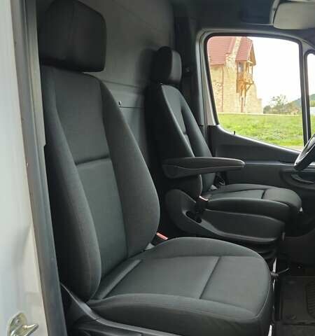 Белый Мерседес Sprinter, объемом двигателя 2 л и пробегом 288 тыс. км за 25900 $, фото 49 на Automoto.ua