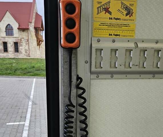 Белый Мерседес Sprinter, объемом двигателя 2 л и пробегом 288 тыс. км за 25900 $, фото 15 на Automoto.ua
