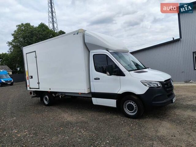 Белый Мерседес Sprinter, объемом двигателя 2.1 л и пробегом 300 тыс. км за 26800 $, фото 2 на Automoto.ua