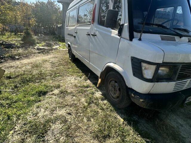 Белый Мерседес Sprinter, объемом двигателя 2.3 л и пробегом 3 тыс. км за 3600 $, фото 1 на Automoto.ua