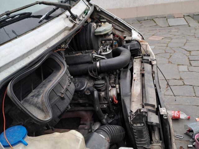 Белый Мерседес Sprinter, объемом двигателя 0 л и пробегом 178 тыс. км за 5000 $, фото 4 на Automoto.ua