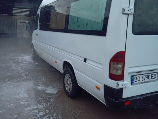 Білий Мерседес Sprinter, об'ємом двигуна 2.7 л та пробігом 300 тис. км за 9200 $, фото 2 на Automoto.ua