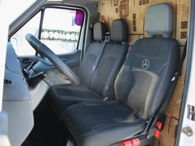 Белый Мерседес Sprinter, объемом двигателя 2.2 л и пробегом 97 тыс. км за 12900 $, фото 6 на Automoto.ua