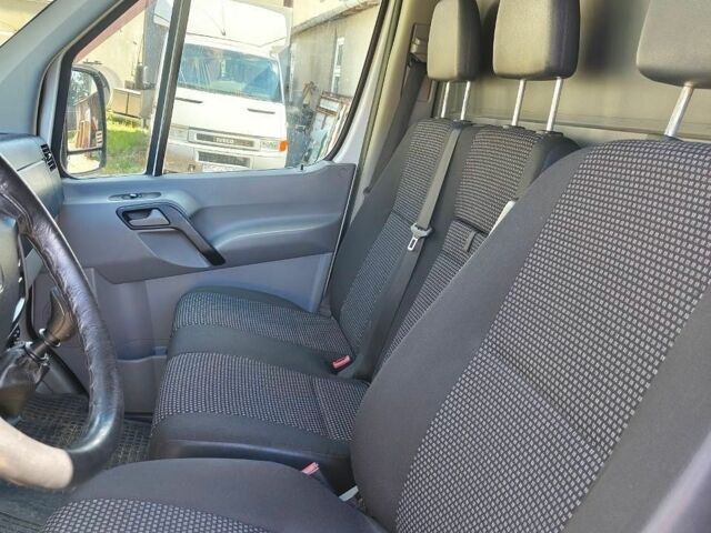 Белый Мерседес Sprinter, объемом двигателя 0 л и пробегом 309 тыс. км за 11200 $, фото 5 на Automoto.ua