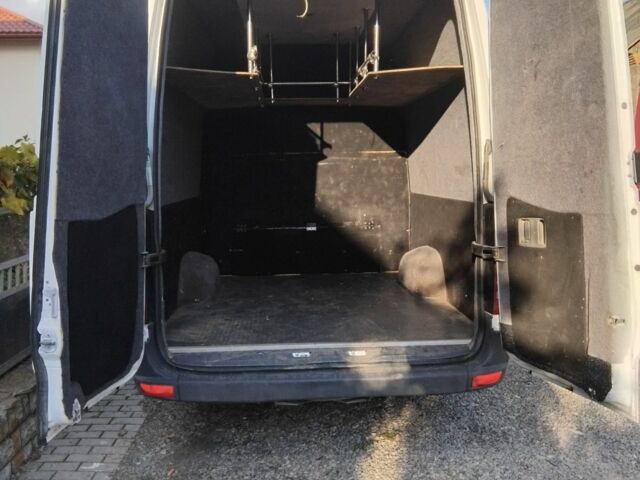 Белый Мерседес Sprinter, объемом двигателя 2 л и пробегом 380 тыс. км за 13500 $, фото 3 на Automoto.ua