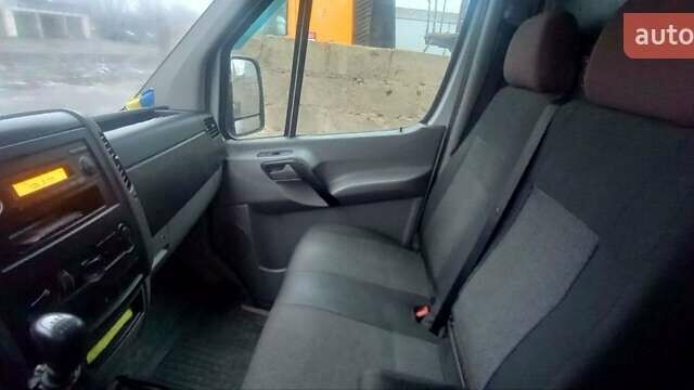 Белый Мерседес Sprinter, объемом двигателя 2.14 л и пробегом 324 тыс. км за 12000 $, фото 6 на Automoto.ua