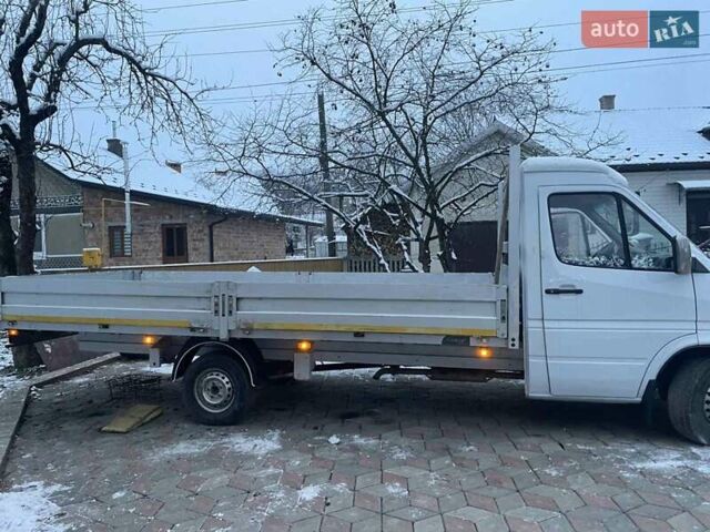 Білий Мерседес Sprinter, об'ємом двигуна 2.15 л та пробігом 1000 тис. км за 10000 $, фото 1 на Automoto.ua