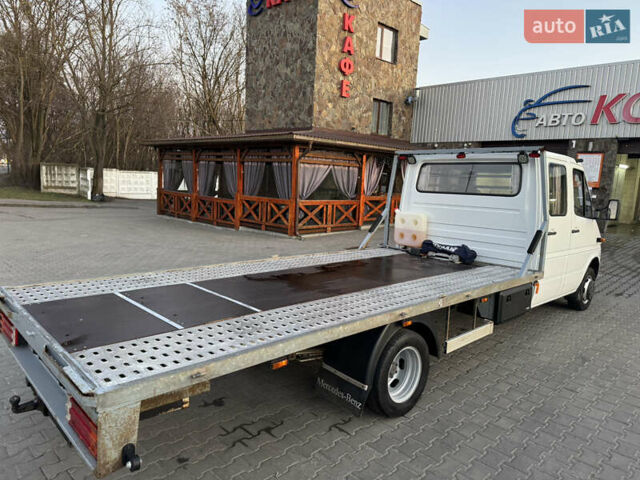 Белый Мерседес Sprinter, объемом двигателя 2.15 л и пробегом 330 тыс. км за 12900 $, фото 6 на Automoto.ua