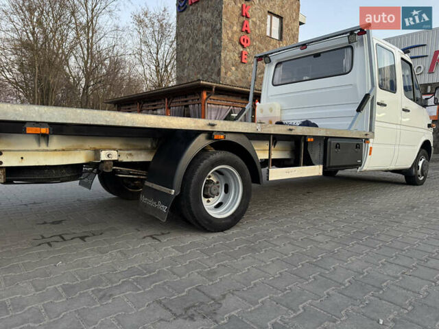 Белый Мерседес Sprinter, объемом двигателя 2.15 л и пробегом 330 тыс. км за 12900 $, фото 5 на Automoto.ua
