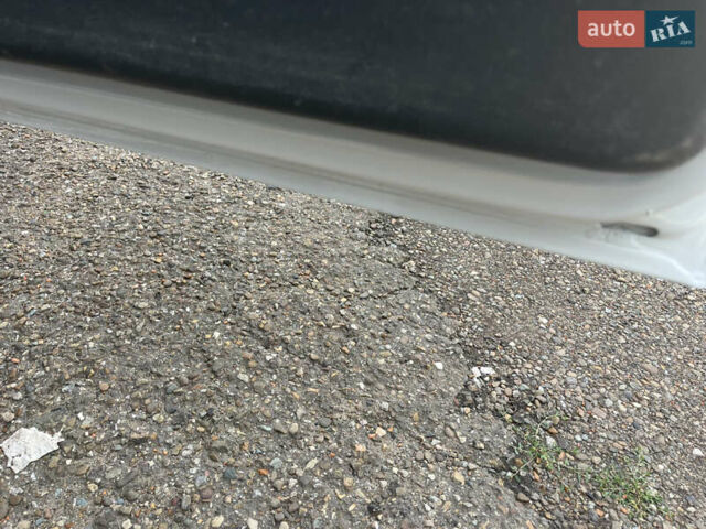 Белый Мерседес Sprinter, объемом двигателя 2.7 л и пробегом 147 тыс. км за 17800 $, фото 18 на Automoto.ua