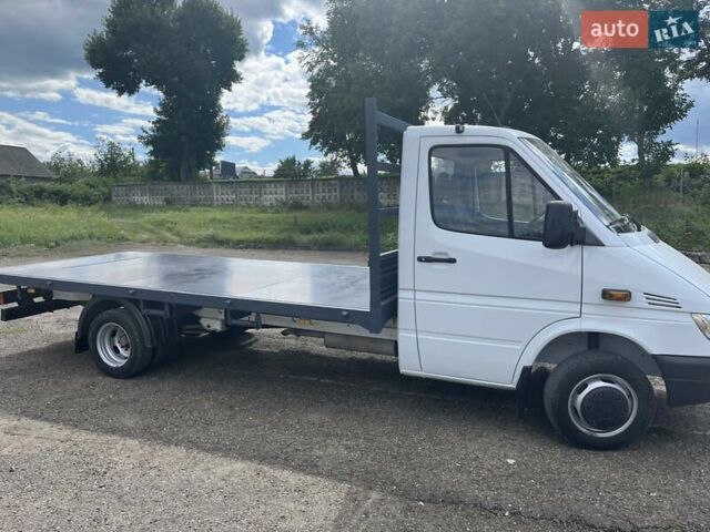 Белый Мерседес Sprinter, объемом двигателя 2.7 л и пробегом 147 тыс. км за 17800 $, фото 3 на Automoto.ua