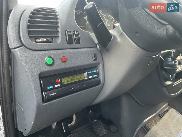 Белый Мерседес Sprinter, объемом двигателя 2.69 л и пробегом 30 тыс. км за 12300 $, фото 8 на Automoto.ua