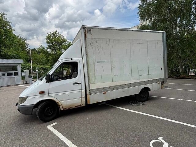 Белый Мерседес Sprinter, объемом двигателя 2.15 л и пробегом 281 тыс. км за 8000 $, фото 7 на Automoto.ua