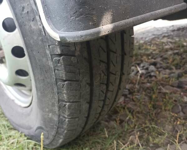Білий Мерседес Sprinter, об'ємом двигуна 2.15 л та пробігом 411 тис. км за 10300 $, фото 2 на Automoto.ua