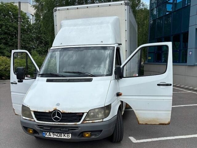 Белый Мерседес Sprinter, объемом двигателя 2.15 л и пробегом 281 тыс. км за 8000 $, фото 4 на Automoto.ua