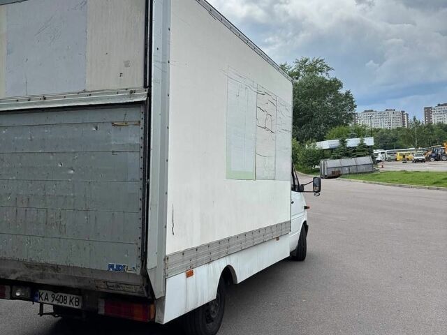 Белый Мерседес Sprinter, объемом двигателя 2.15 л и пробегом 281 тыс. км за 8000 $, фото 10 на Automoto.ua