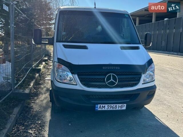 Белый Мерседес Sprinter, объемом двигателя 2.99 л и пробегом 550 тыс. км за 20000 $, фото 5 на Automoto.ua