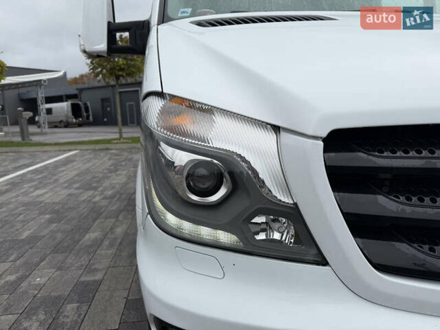Білий Мерседес Sprinter, об'ємом двигуна 2.99 л та пробігом 396 тис. км за 27500 $, фото 7 на Automoto.ua
