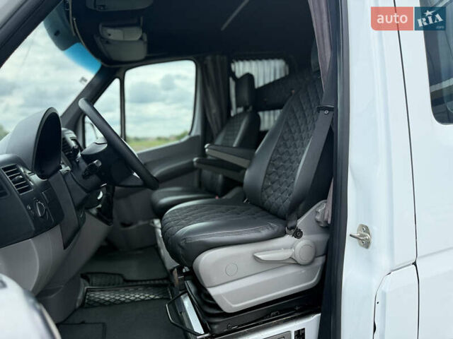 Белый Мерседес Sprinter, объемом двигателя 3.23 л и пробегом 470 тыс. км за 27800 $, фото 41 на Automoto.ua