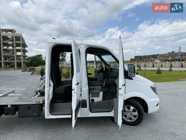 Белый Мерседес Sprinter, объемом двигателя 3.23 л и пробегом 470 тыс. км за 27800 $, фото 139 на Automoto.ua