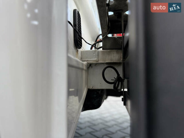 Білий Мерседес Sprinter, об'ємом двигуна 3 л та пробігом 466 тис. км за 25800 $, фото 35 на Automoto.ua