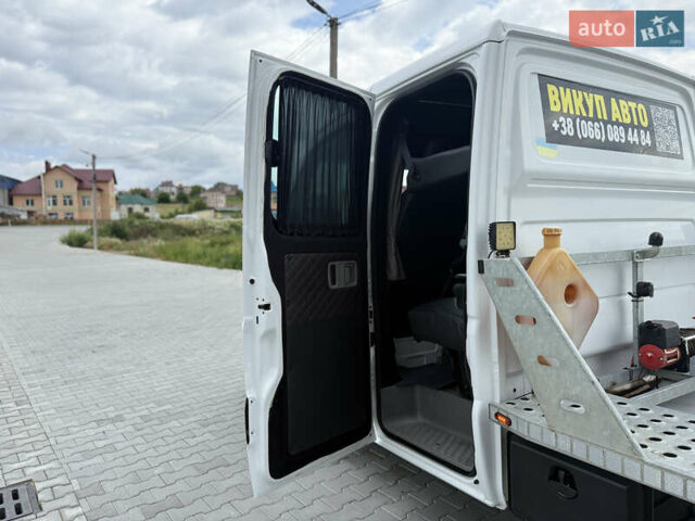 Белый Мерседес Sprinter, объемом двигателя 3.23 л и пробегом 470 тыс. км за 27800 $, фото 31 на Automoto.ua